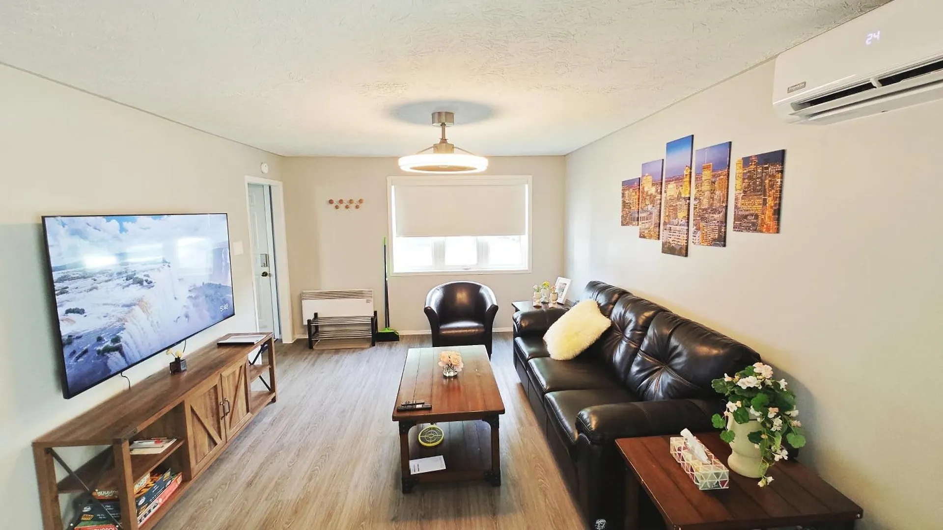 Detached House Near Metro With Private Parking Villa Montreal Chalet